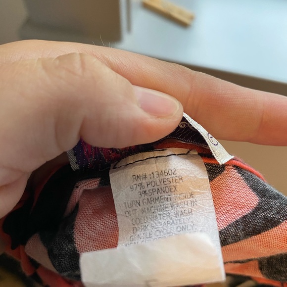 Maternity tank with geometric pattern size large - Picture 7 of 7